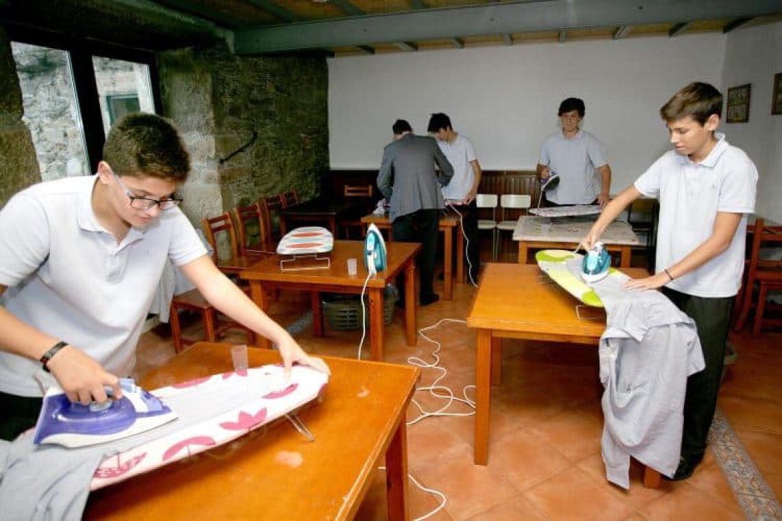 Σχολείο στην Ισπανία διδάσκει οικιακές εργασίες σε αγόρια
