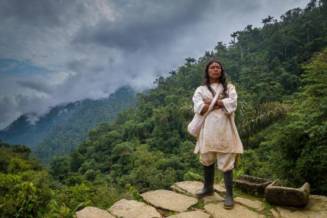 Μια φυλή βγαίνει από την απομόνωση και προειδοποιεί για τις επιπτώσεις της κλιματικής αλλαγής