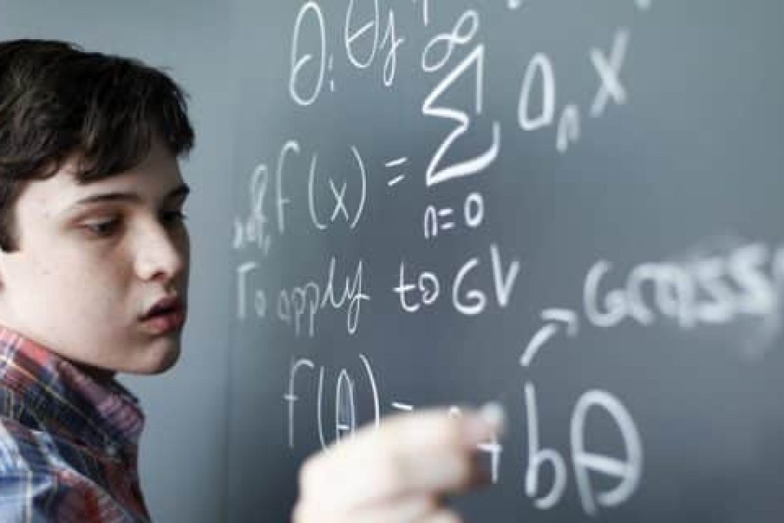 Jacob Barnett: Έφηβος διαγνωσμένος με Σύνδρομο Asperger είναι ένα βήμα πριν την  κατάρριψη της θεωρίας της σχετικότητας!