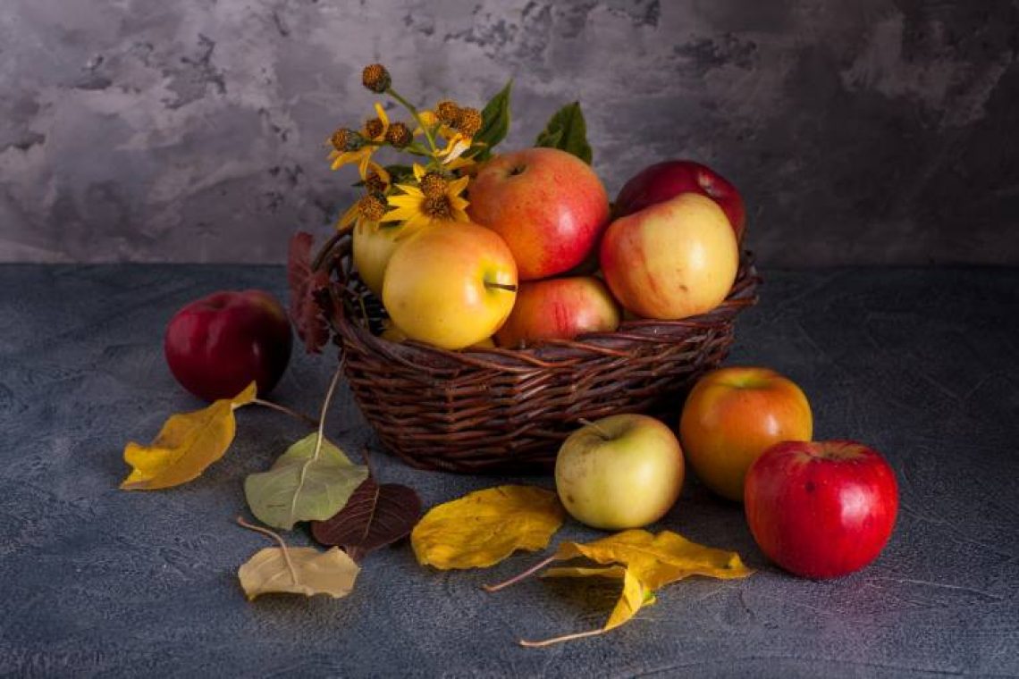 Οι σωματοφύλακες του χειμώνα: Τέσσερα φρούτα που μας κάνουν αλώβητους στο κρύο... και την κατήφεια